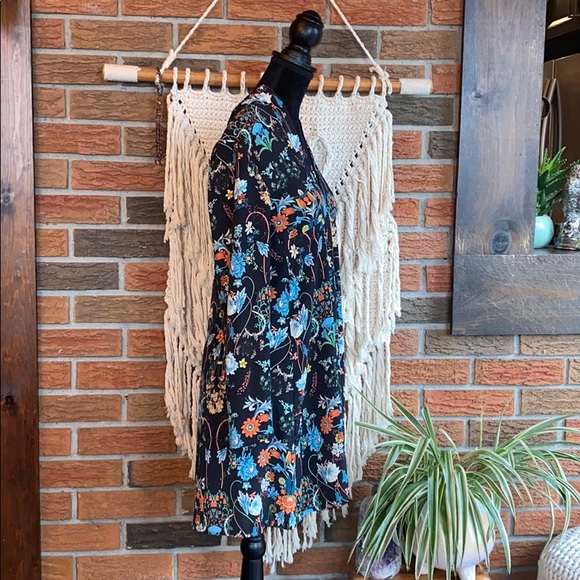 💐 Floral Midi Dress - Picture 2 of 4